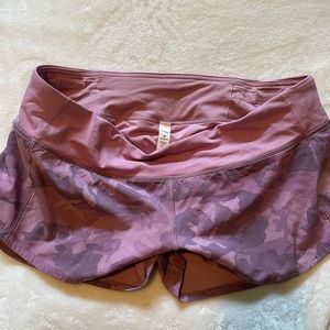 Lululemon speed up low rise lined shorts 2.5 inch size 8